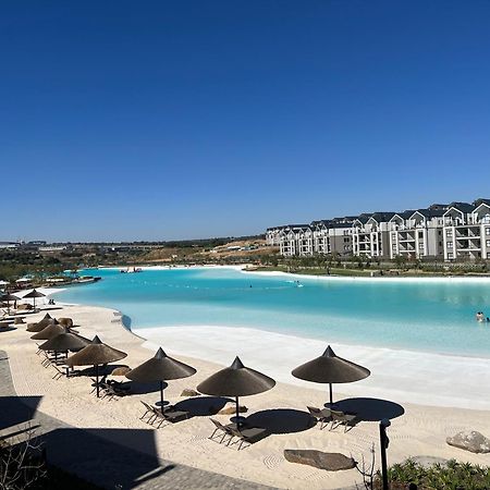 Lagoon Facing Apartment Midrand Dış mekan fotoğraf